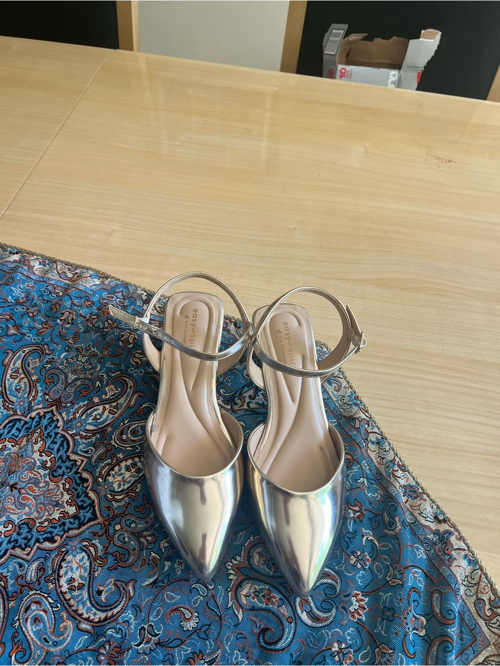 Metallic  mellow golden  Pointed-Toe Ankle-Strap Women's Flats